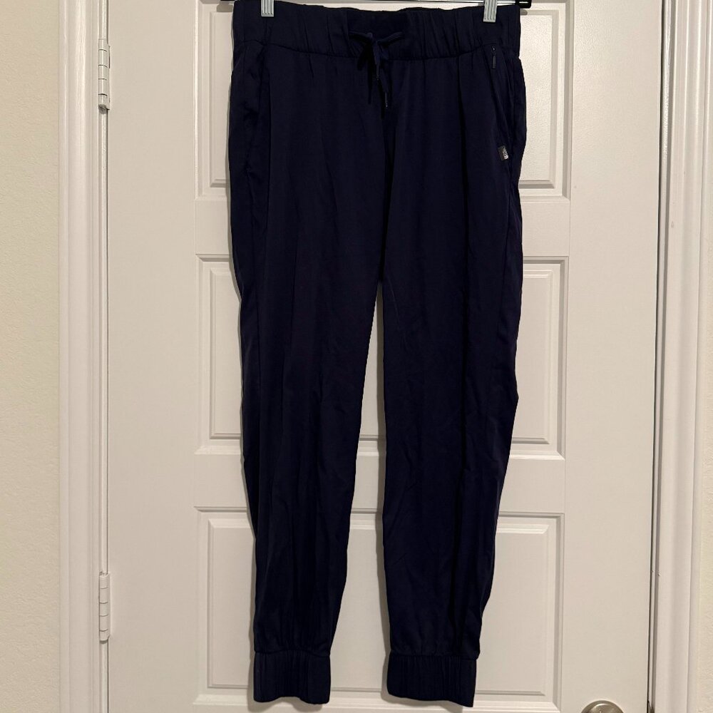 The North Face Navy Women's Joggers Size M